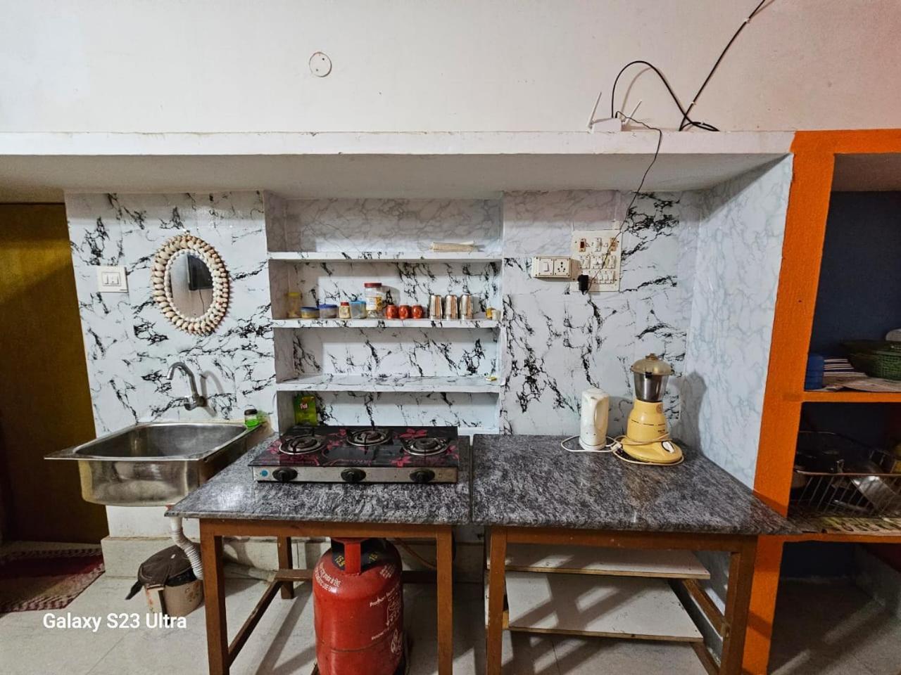Ferienwohnung Sudha Kutir Puri Exterior foto